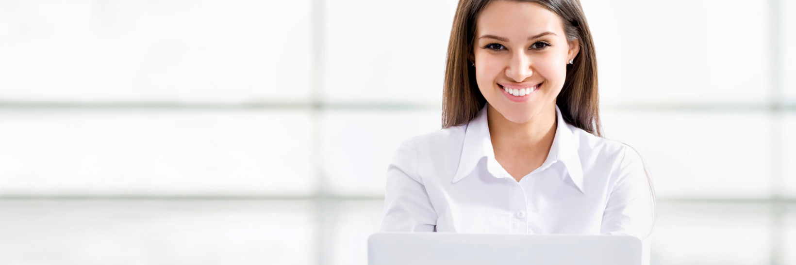 girl in front of a laptop