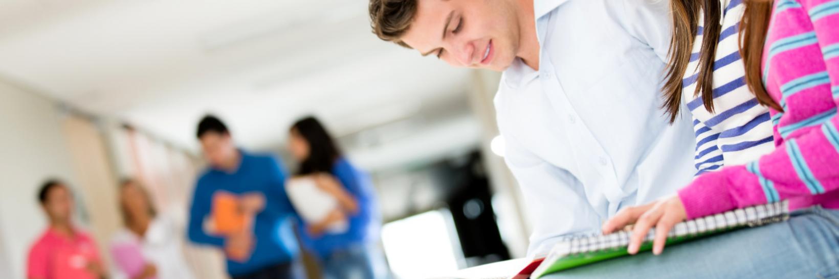Learn the rules for border commuter students.
